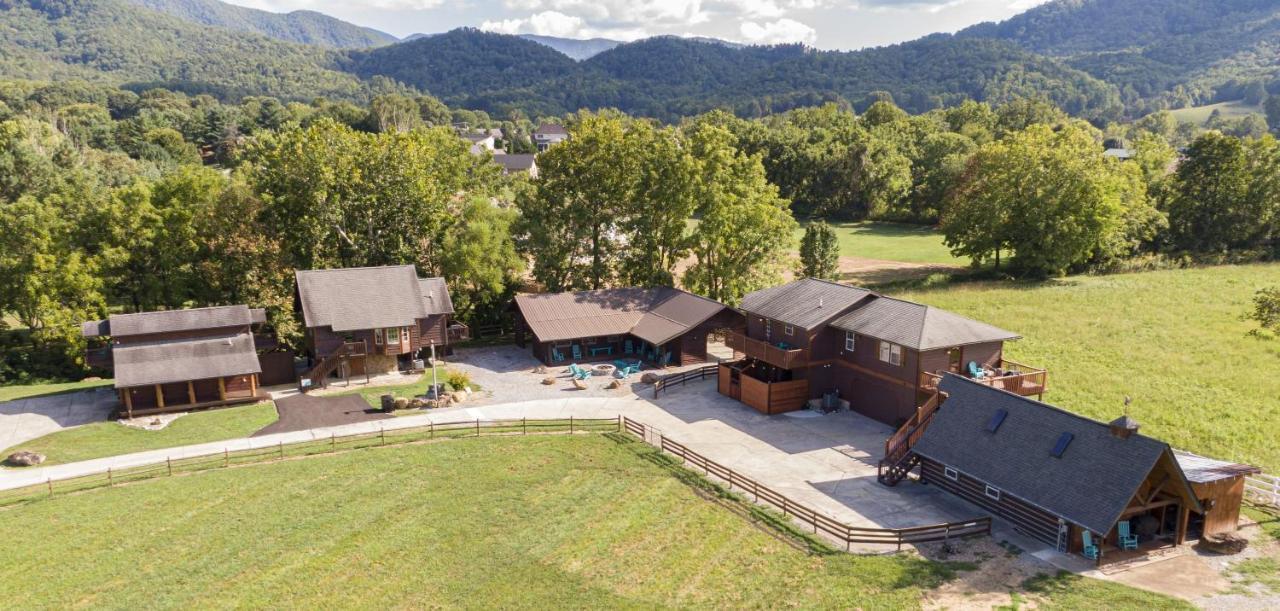 Romantic A-Frame Private Hottub Firepit Neargsmnp Sevierville Buitenkant foto